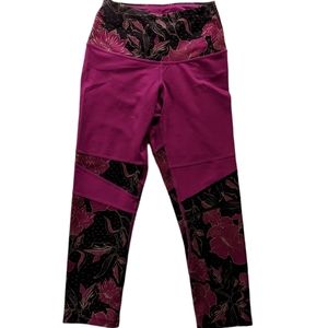 The North Face Motivation High Rise Crop S…